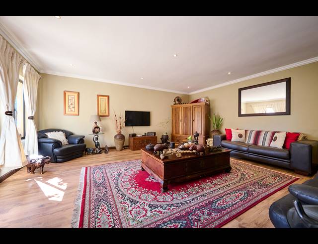 3 BEDROOM HOUSE FOR SALE IN BARBEQUE DOWNS